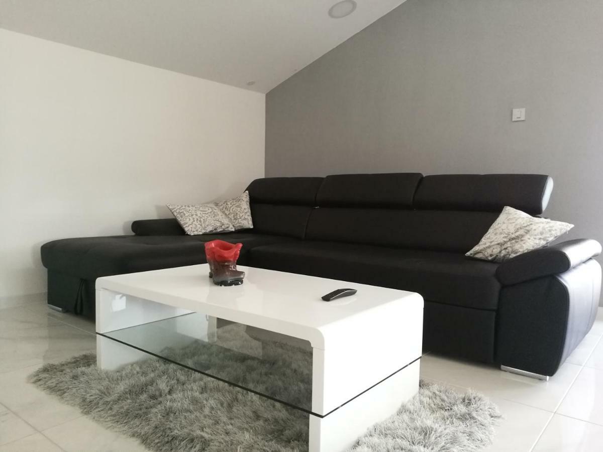 Premium Two-Bedroom Apartment Viskovo Екстериор снимка